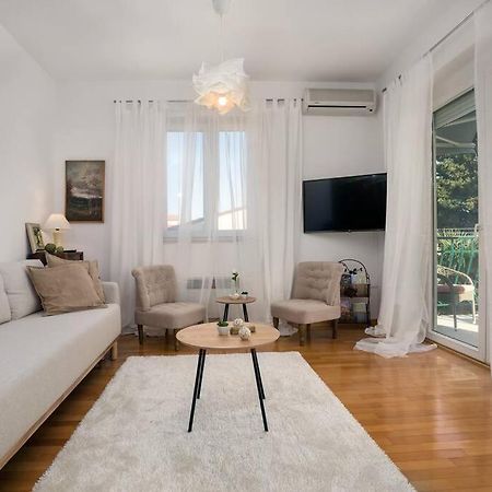Апартаменти Duplex + Garage Ровінь Екстер'єр фото