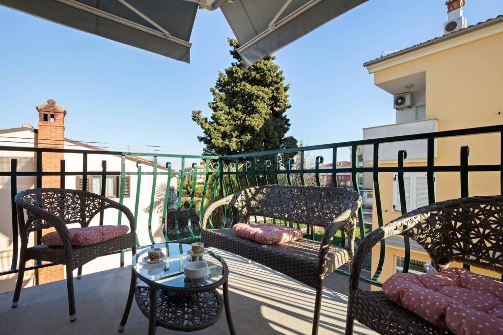 Апартаменти Duplex + Garage Ровінь Екстер'єр фото
