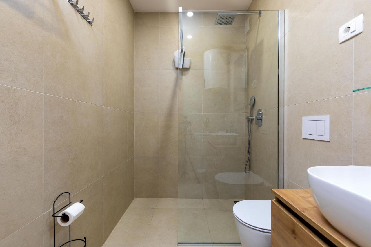 Апартаменти Duplex + Garage Ровінь Екстер'єр фото